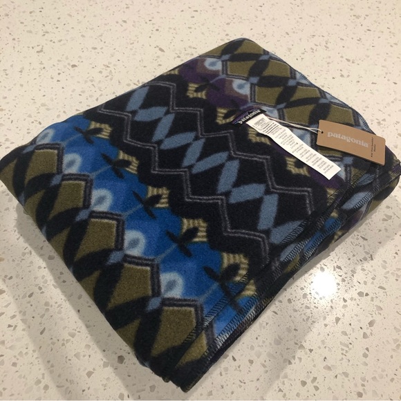 Patagonia Other Nwt Patagonia Kids Print Synchilla Fleece Blanket